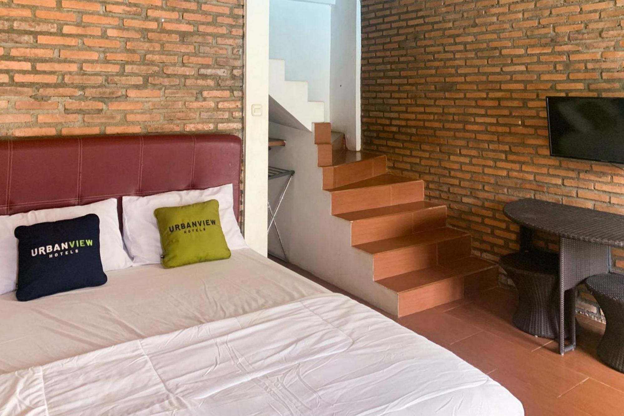 Urbanview Hotel Villa Q Gisting Bandjarnegeri Eksteriør bilde